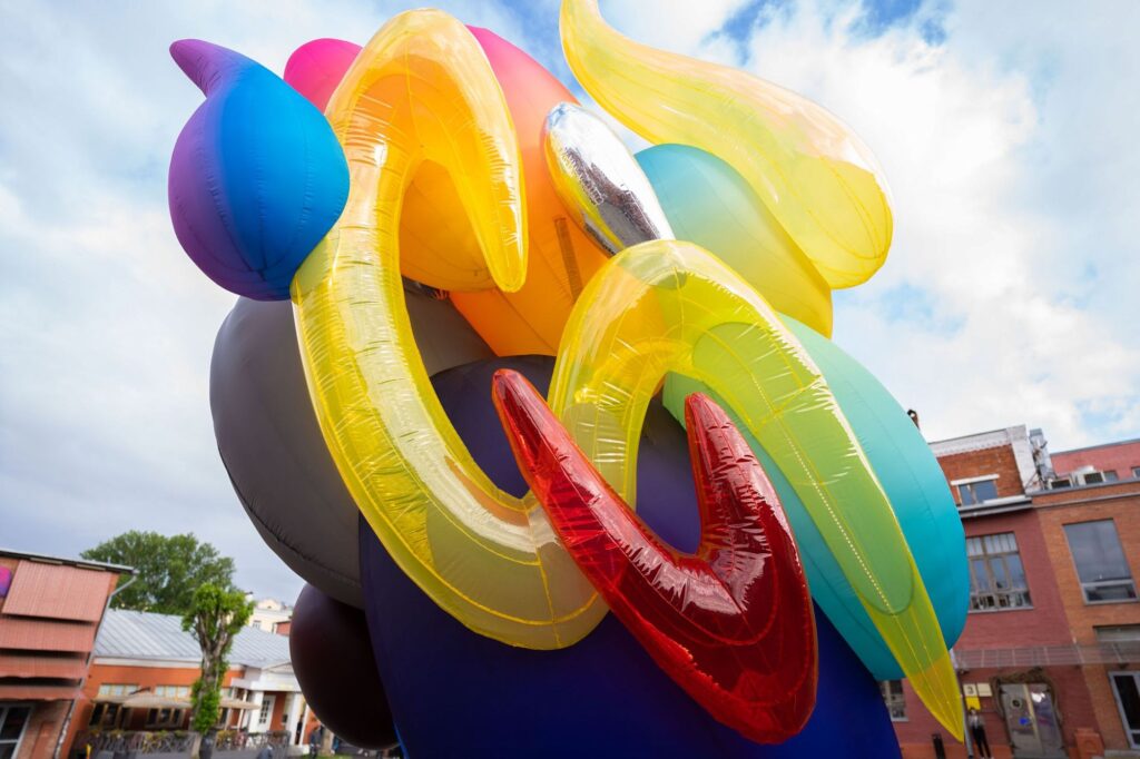 Фото 18 — Сеул: местные художники представили новый проект уличного искусства